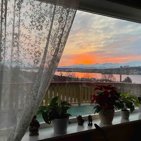 Top Floor Apartment With Amazing View And Location Tromso Exterior photo