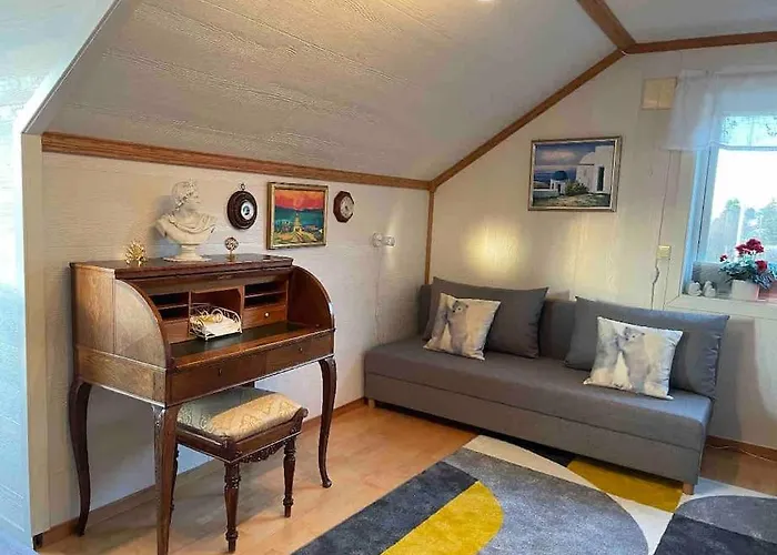 Top Floor Apartment With Amazing View And Location