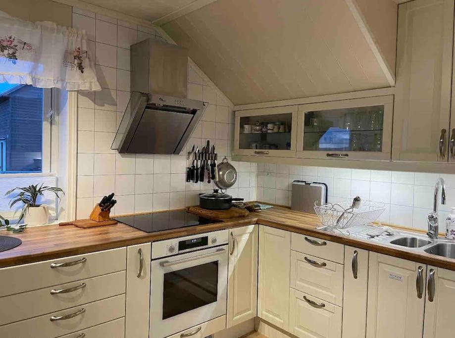Floor With Amazing View And Location * Tromso